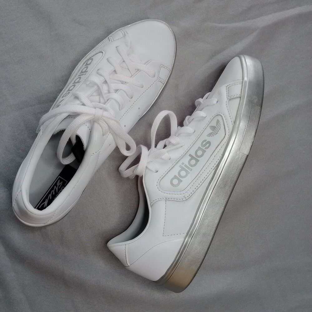 Adidas Originals Sleek White Leather Sneakers Low Top Lace-up Shoes Womens 8